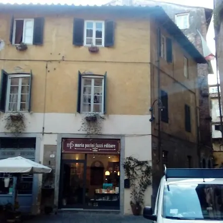 Pensión Casa Nora Lucca