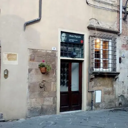 Casa Nora Lucca